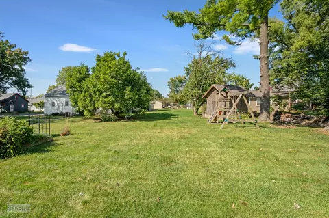 Exterior - 203 E Steward St, Plano, IL 60545 photo 5 of 9