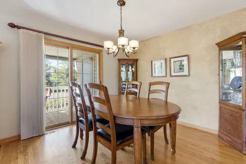 Dining - 9859 Cambridge Ct #B, Mokena, IL 60448 photo 1 of 1