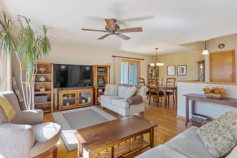 Living - 9859 Cambridge Ct #B, Mokena, IL 60448 photo 1 of 5