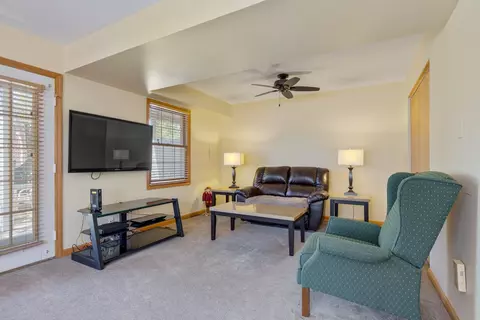 Living - 9859 Cambridge Ct #B, Mokena, IL 60448 photo 5 of 5