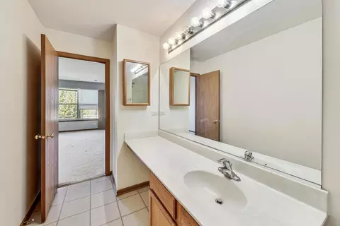 Bath - 1182 Devon Dr, Antioch, IL 60002 photo 2 of 4