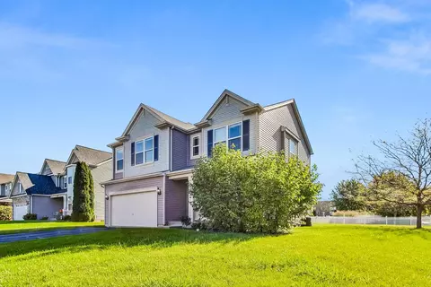 Exterior - 1182 Devon Dr, Antioch, IL 60002 photo 3 of 6