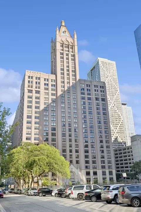 680 N Lake Shore Dr #1121, Chicago, IL 60611