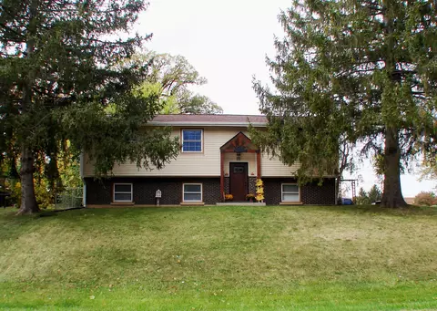 22 Manor Rd, Lake Zurich, IL 60047