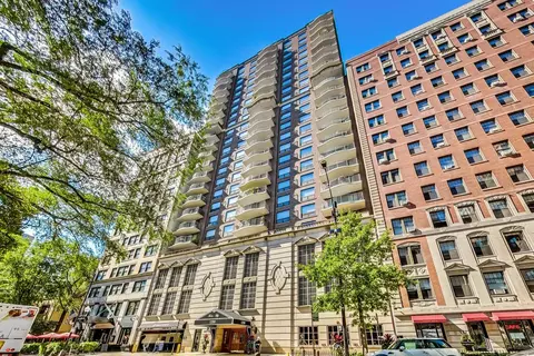 1250 N Dearborn Pkwy #14B, Chicago, IL 60610