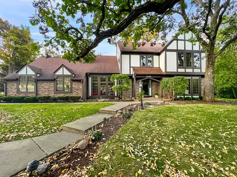 2405 Bennington Ln, Mchenry, IL 60050