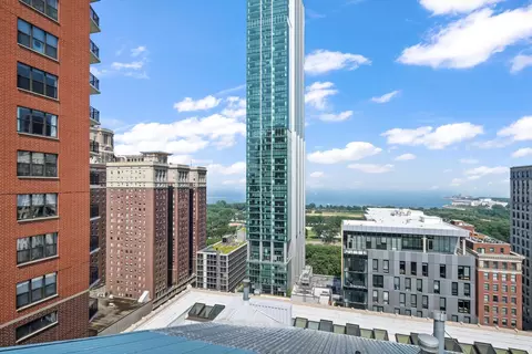 View/Area - 40 E 9th St #304, Chicago, IL 60605 photo 1 of 2