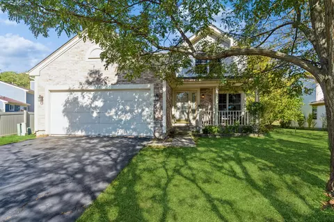 816 Fox Chase Dr, Round Lake Beach, IL 60073