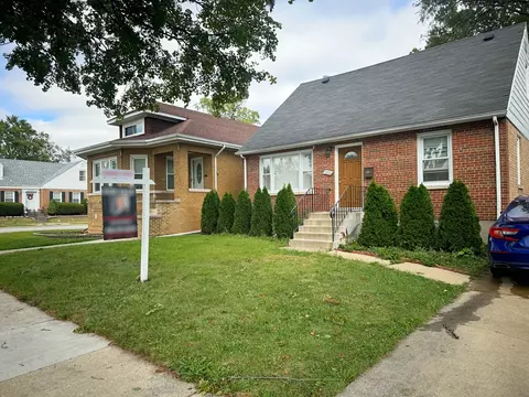 323 Bellwood Ave, Bellwood, IL 60104