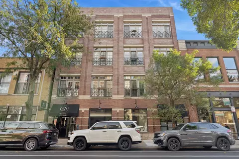 1117 W Armitage Ave #4, Chicago, IL 60614