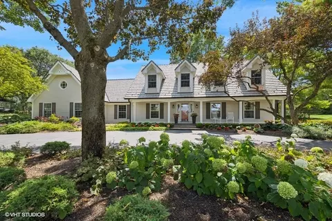 105 Lois Ln, Deer Park, IL 60010