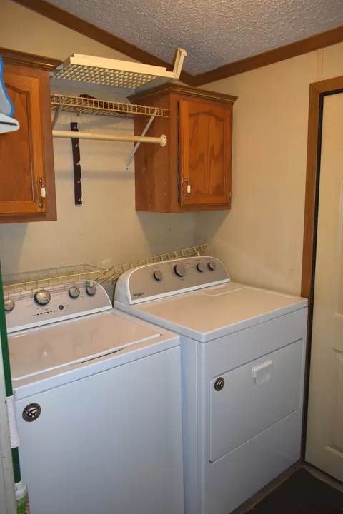 101 E Van Alstine St, Secor, IL 61771 photo 24