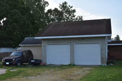 101 E Van Alstine St, Secor, IL 61771 photo 4
