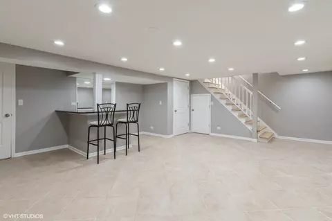Living - 8842 Dee Rd #B, Des Plaines, IL 60016 photo 7 of 7
