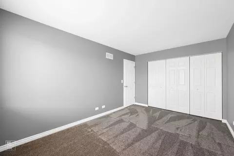 832 Symphony Dr, Aurora, IL 60504 photo 9