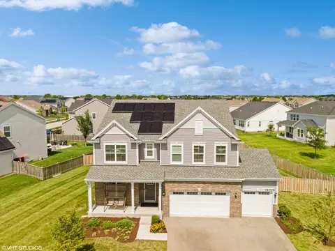 16045 S Crescent Ln, Plainfield, IL 60586 photo 1