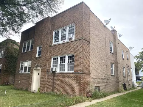 6621 N Seeley Ave #2S, Chicago, IL 60645