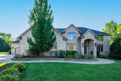 5049 Smokethorn Trl, Belvidere, IL 61008