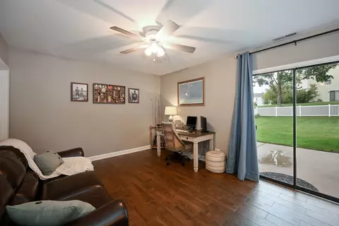 2176 Blacksmith Dr, Wheaton, IL 60189 photo 20