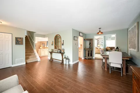 2176 Blacksmith Dr, Wheaton, IL 60189 photo 7