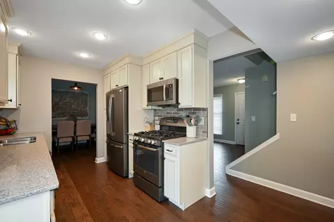 2176 Blacksmith Dr, Wheaton, IL 60189 photo 16