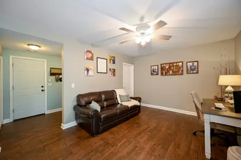 2176 Blacksmith Dr, Wheaton, IL 60189 photo 21