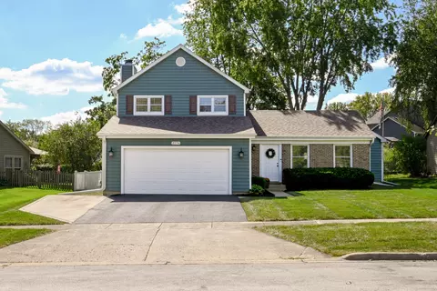 2176 Blacksmith Dr, Wheaton, IL 60189 photo 2