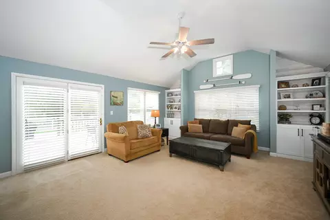 2176 Blacksmith Dr, Wheaton, IL 60189 photo 10
