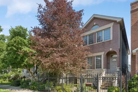 1906 W Oakdale Ave, Chicago, IL 60657