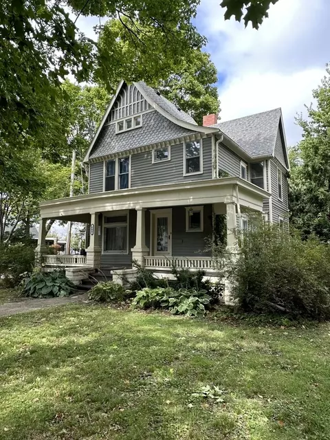 608 W Main St, Urbana, IL 61801