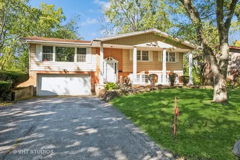 20852 Brookwood Dr, Olympia Fields, IL 60461