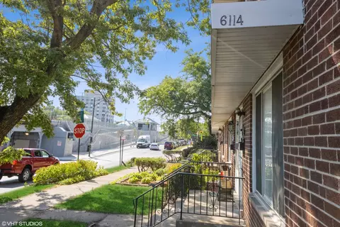 6114 N Ravenswood Ave, Chicago, IL 60660