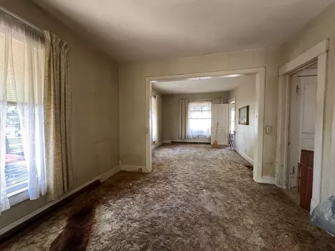1214 W 3rd St, Dixon, IL 61021 photo 2