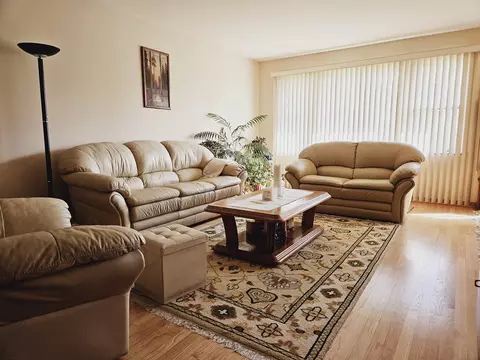 20 E Kathleen Dr, Des Plaines, IL 60016 photo 4