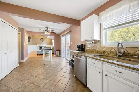 5311 Riviera Blvd, Plainfield, IL 60586 photo 8