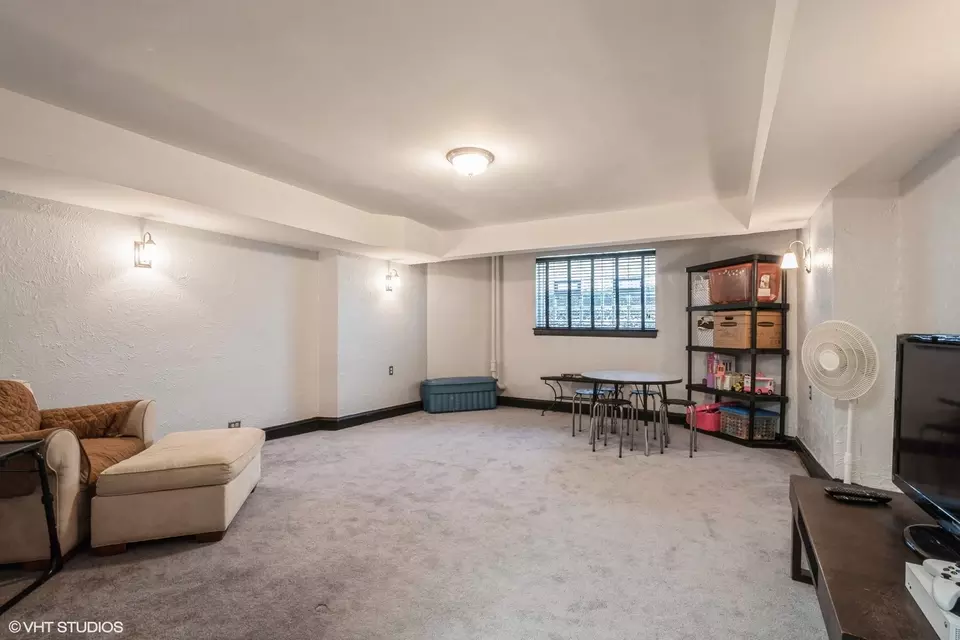 Other - 5917 N Virginia Ave, Chicago, IL 60659 photo 4 of 11
