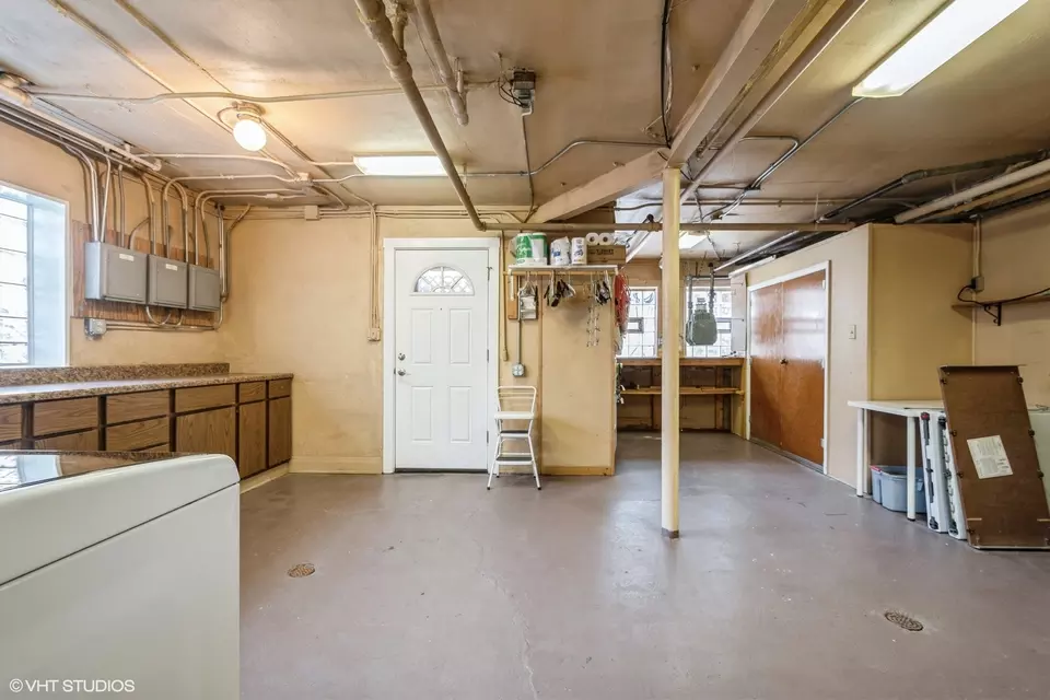 Other - 5917 N Virginia Ave, Chicago, IL 60659 photo 7 of 11