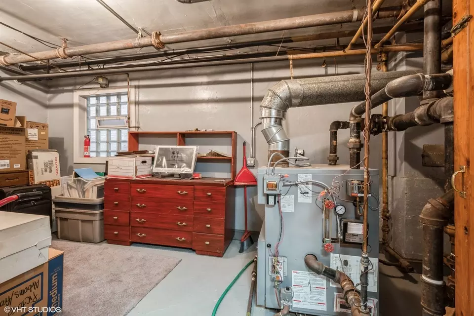 Other - 5917 N Virginia Ave, Chicago, IL 60659 photo 9 of 11
