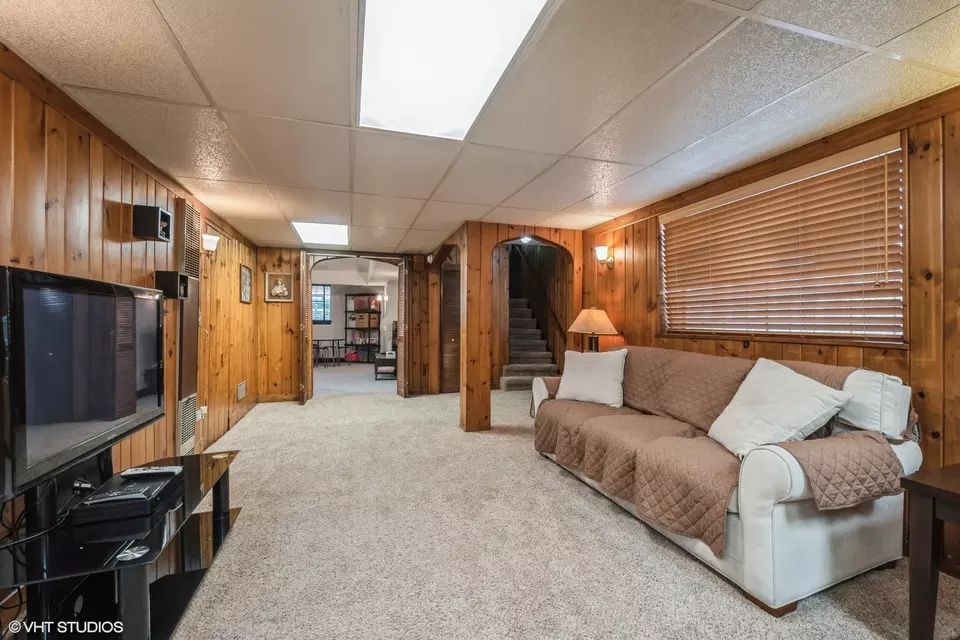 Other - 5917 N Virginia Ave, Chicago, IL 60659 photo 6 of 11