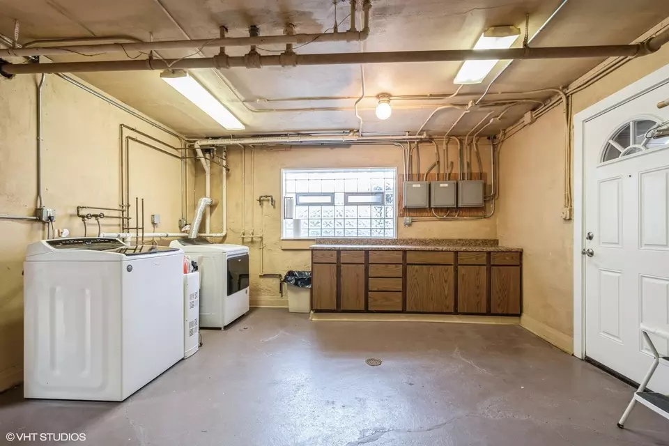 Other - 5917 N Virginia Ave, Chicago, IL 60659 photo 8 of 11