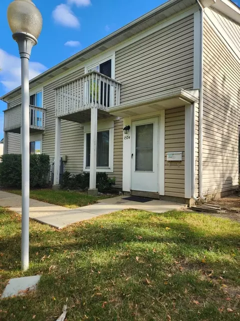 1574 Cornell Cir #1574, Hoffman Estates, IL 60169
