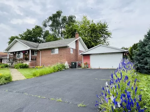 8500 S 79th Ct, Justice, IL 60458