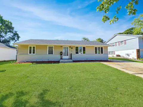 403 Lacy Ave, Streamwood, IL 60107