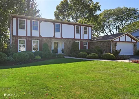 25 W161 Jane Ave, Naperville, IL 60540