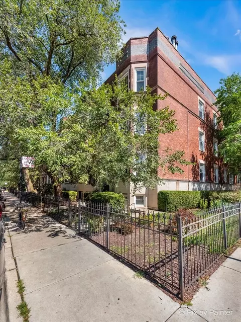 3801 N Wilton Ave #2S, Chicago, IL 60613