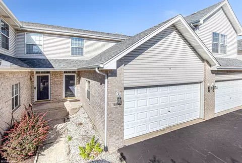 16612 Knottingwood Ave, Oak Forest, IL 60452