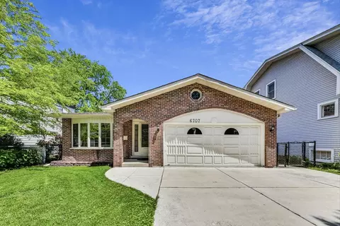 6707 N Oketo Ave, Chicago, IL 60631