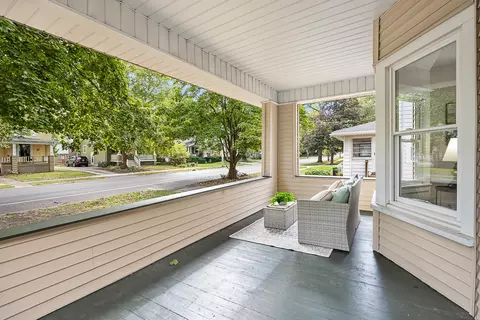 Exterior - 909 S Fell Ave, Normal, IL 61761 photo 3 of 9