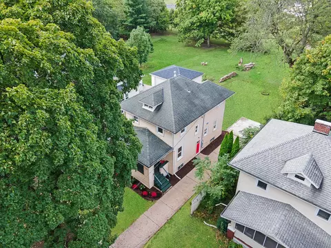 View/Area - 909 S Fell Ave, Normal, IL 61761 photo 1 of 2