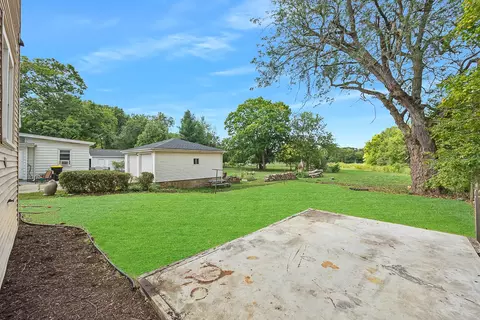 Exterior - 909 S Fell Ave, Normal, IL 61761 photo 8 of 9
